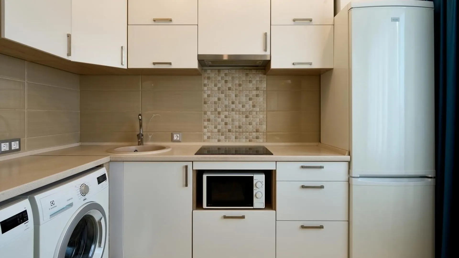 Сozy Kiev Apartment Str Chernovola 0*, Kijev Ukrajna