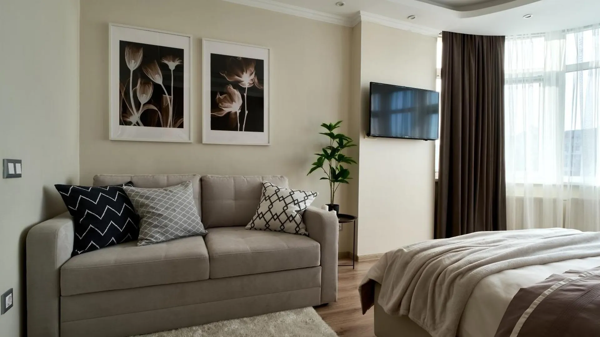 Сozy Kiev Apartment Str Chernovola
