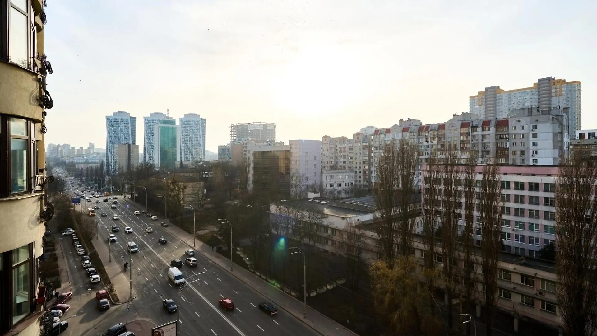 Сozy Kiev Apartment Str Chernovola