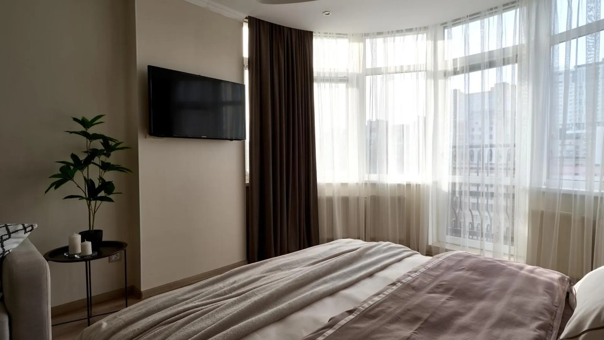 Сozy Kiev Apartment Str Chernovola 0*,