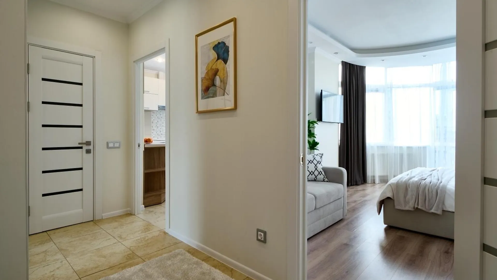 Сozy Kiev Apartment Str Chernovola