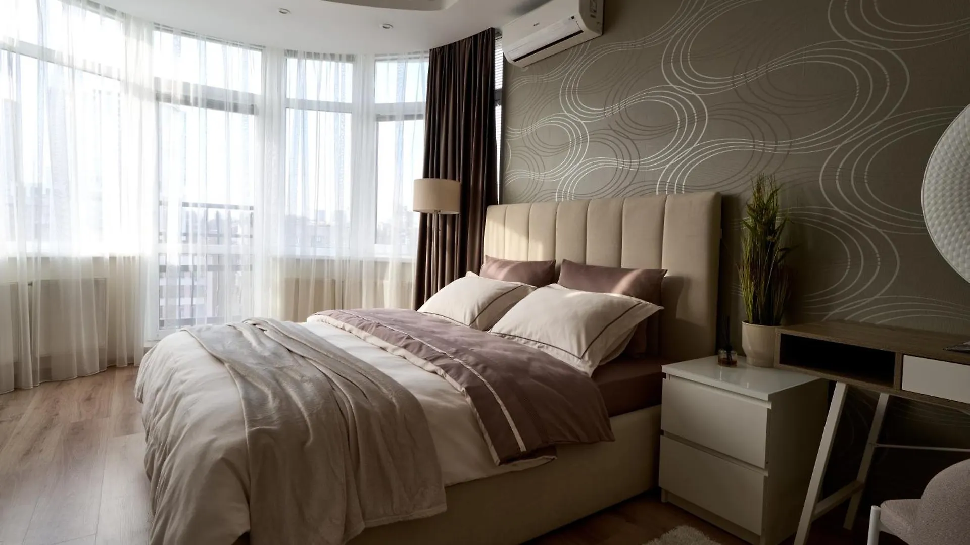 Сozy Kiev Apartment Str Chernovola