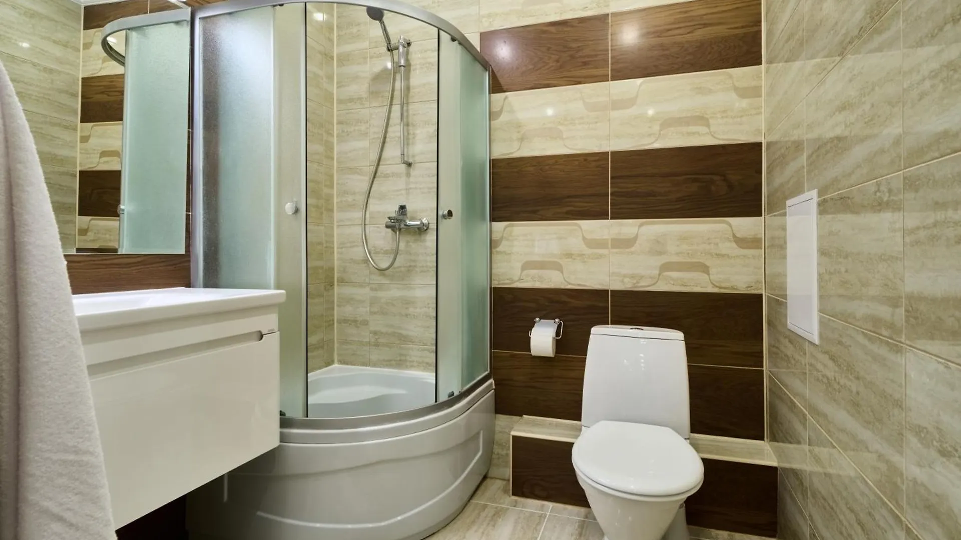 Сozy Kiev Apartment Str Chernovola